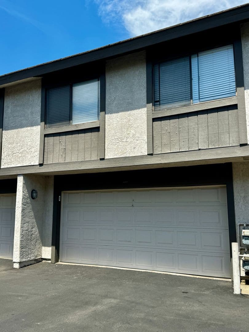 Moorpark Condo: 151 Majestic Ct Unit 602