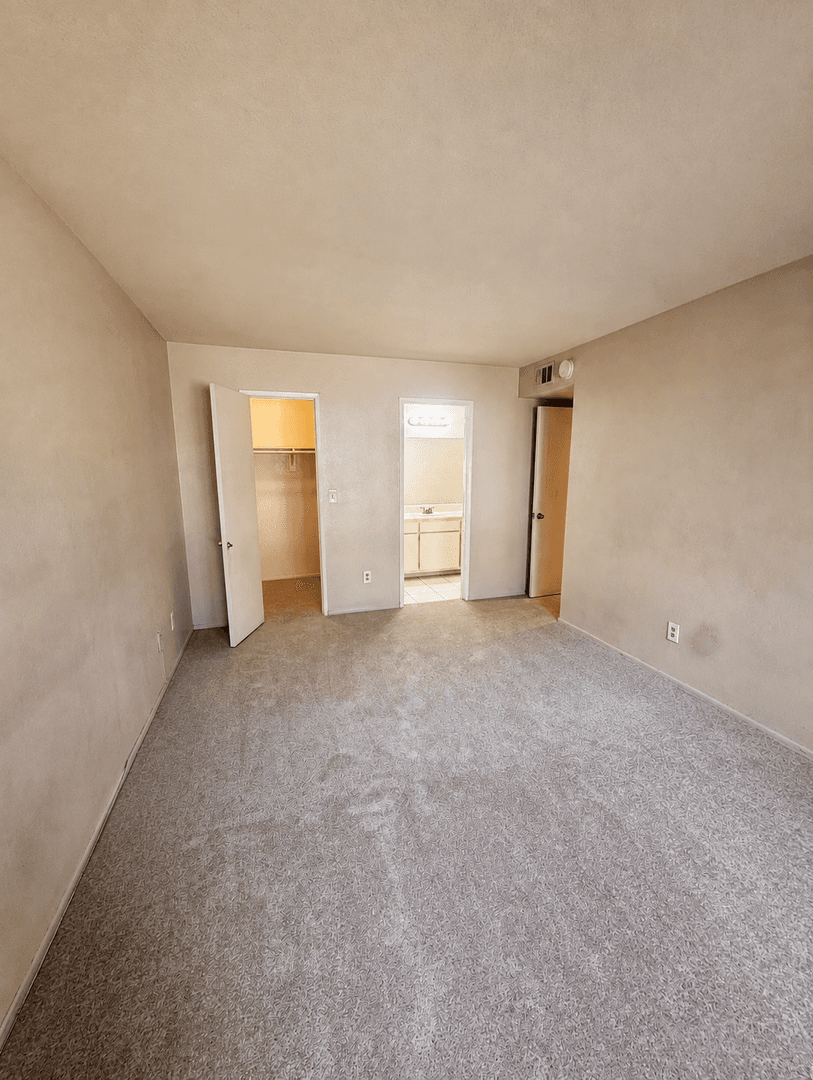 Moorpark Condo: 151 Majestic Ct Unit 602