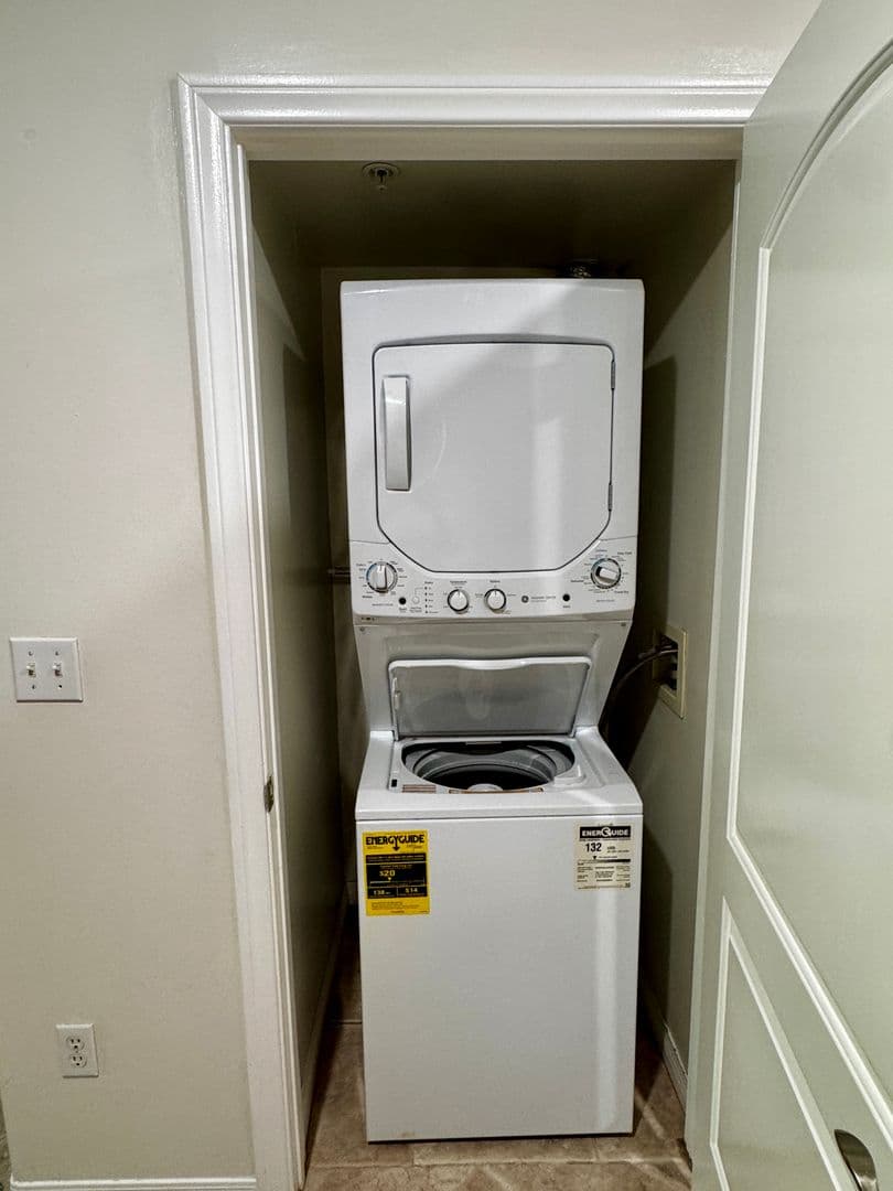 Van Nuys Condo: 13525 Vanowen St. Unit 103