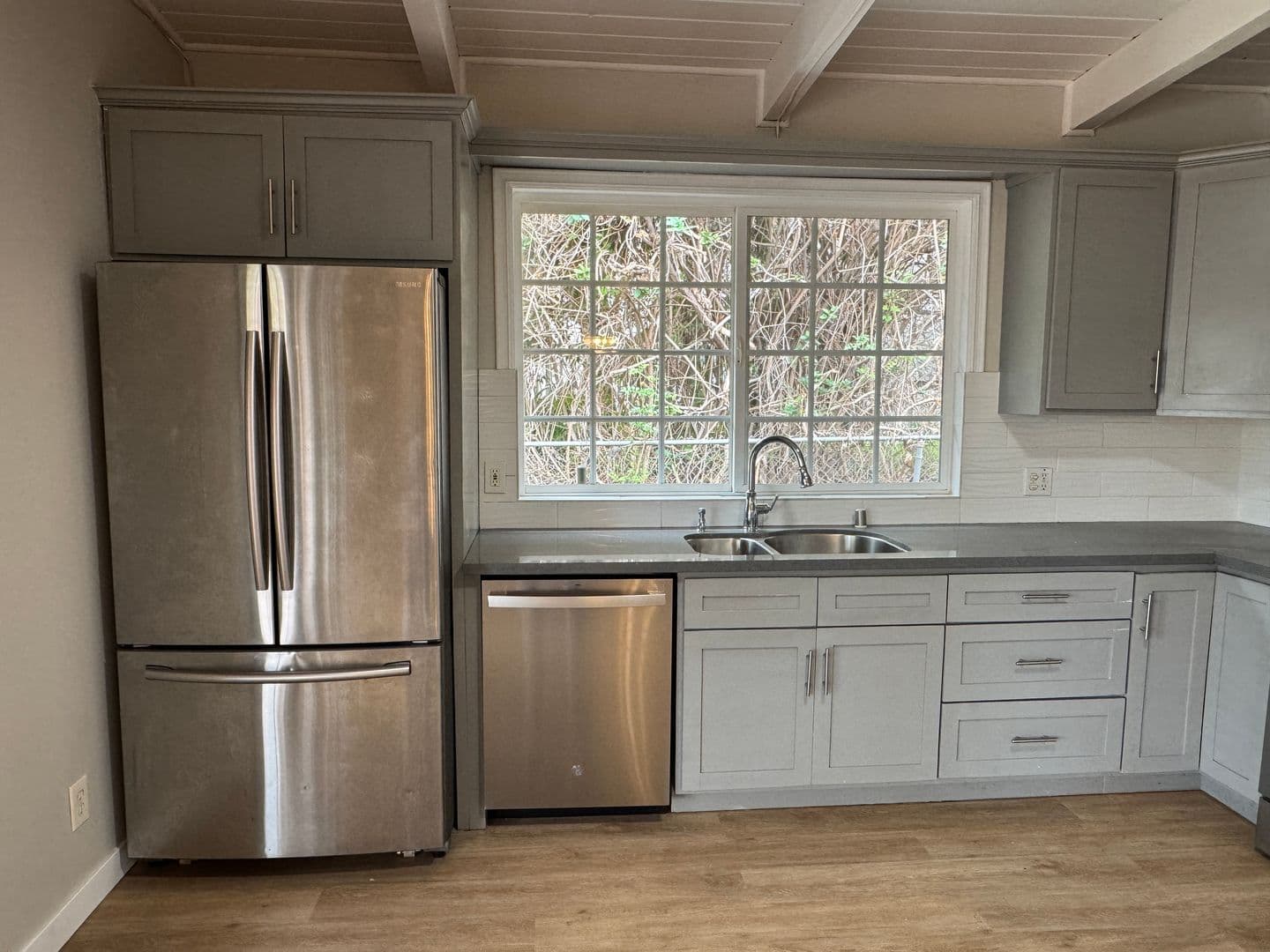 Newbury Park House: 229 Timber Rd
