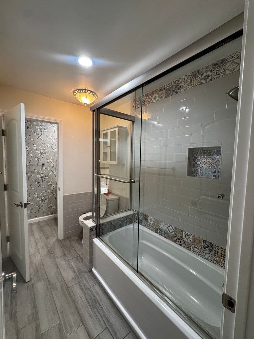 Westlake Village House: 1580 Valecroft Ave