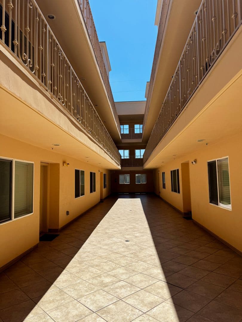 Van Nuys Condo: 13525 Vanowen St. Unit 103