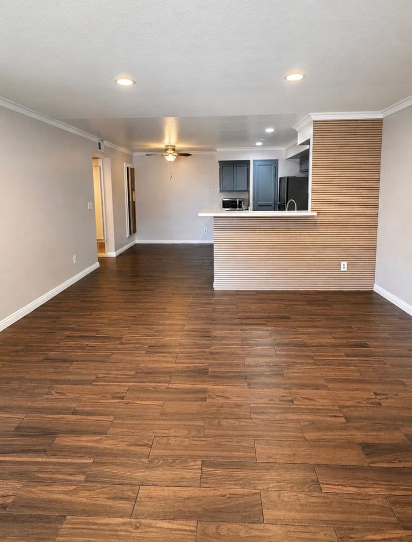 Moorpark Condo: 151 Majestic Ct Unit 602