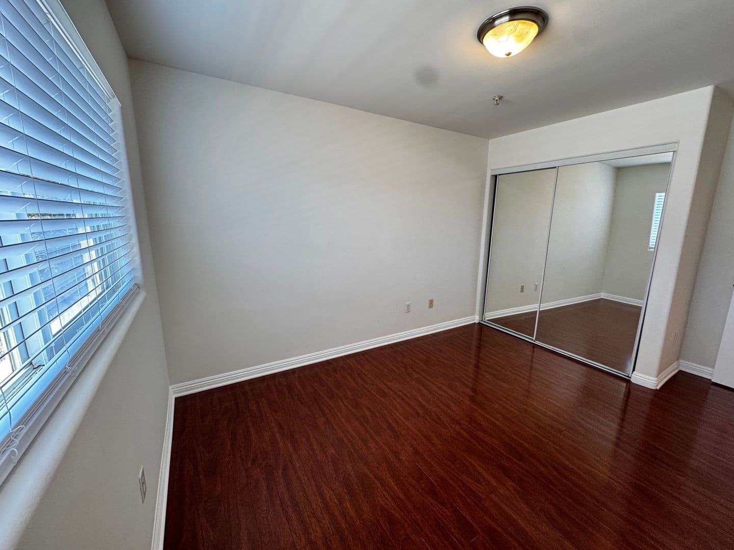 Van Nuys Condo: 13525 Vanowen St. Unit 103