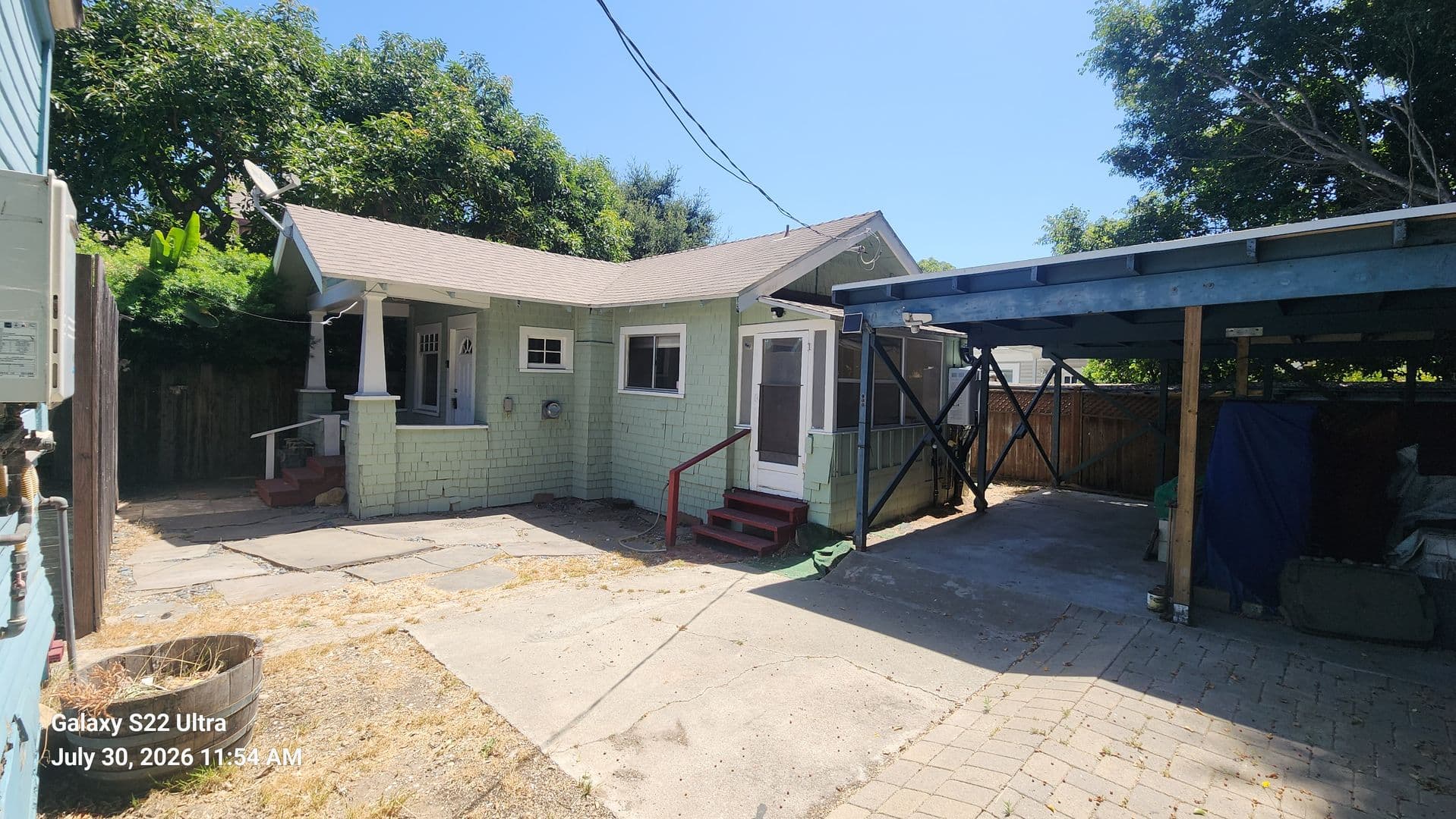 Santa Barbara Apartment: 421 W. De La Guerra Street