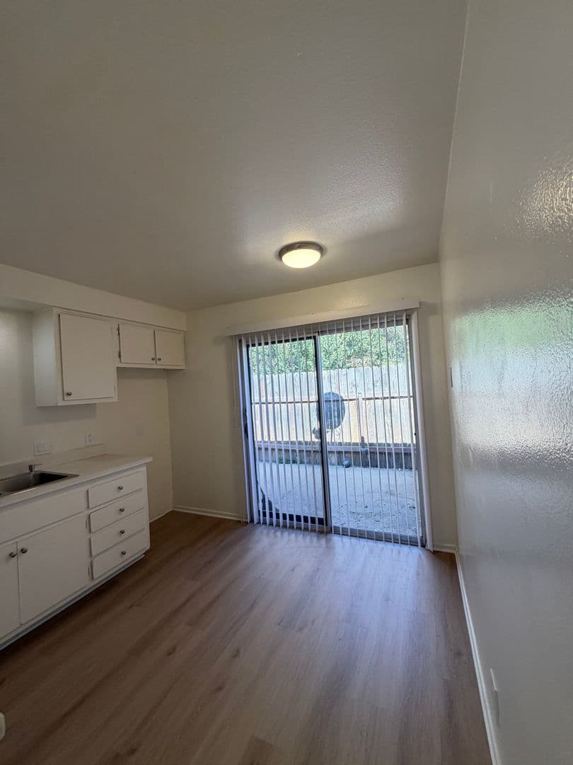 Santa Paula Apartment: 720-722 N. Ojai Road