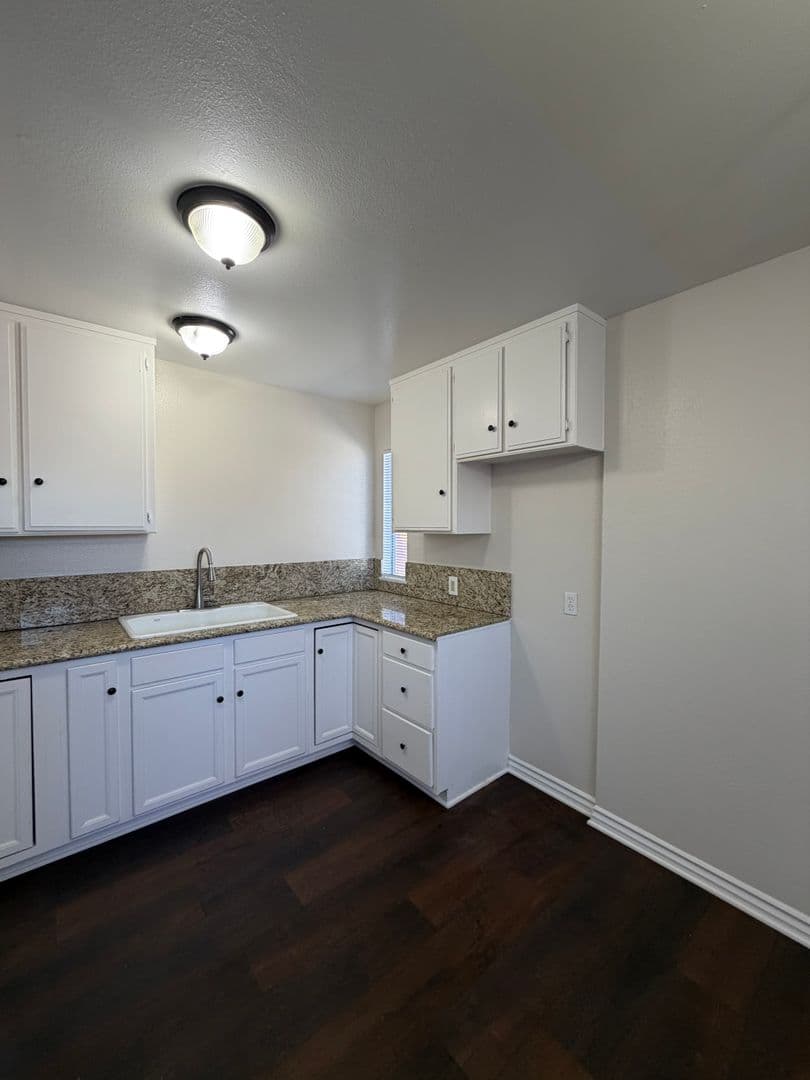 Santa Paula Apartment: 1125 E. Ventura Street