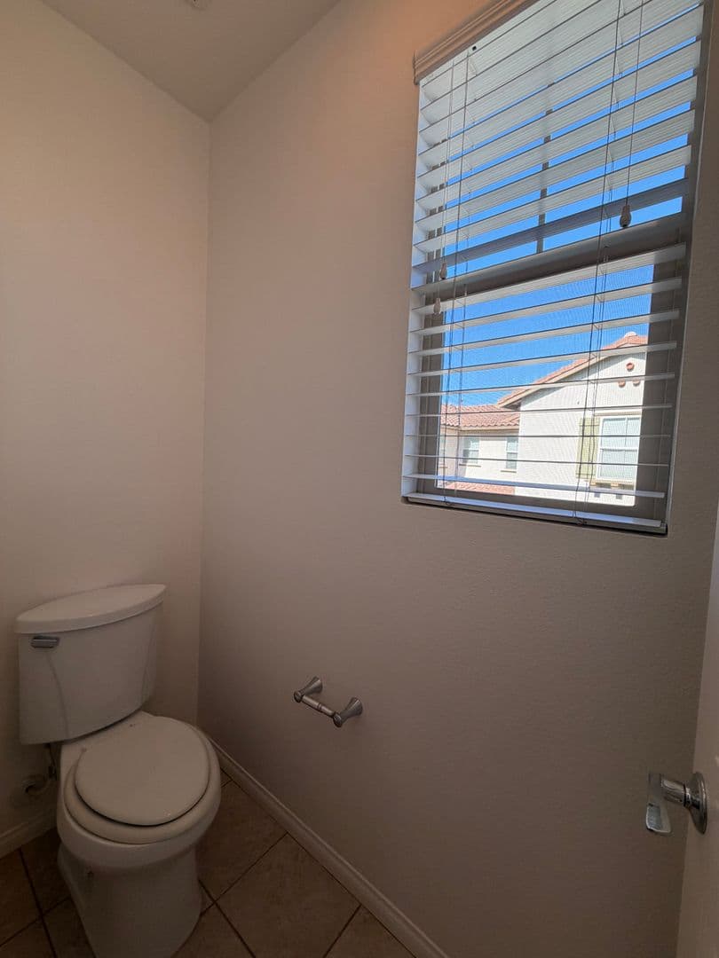 Oxnard House: 3207 Lisbon Lane