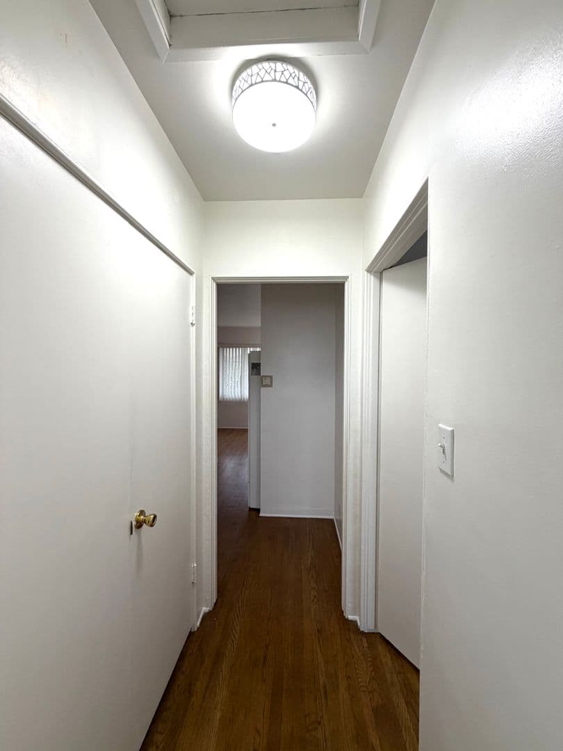 Oxnard Apartment: 839 North A Street
