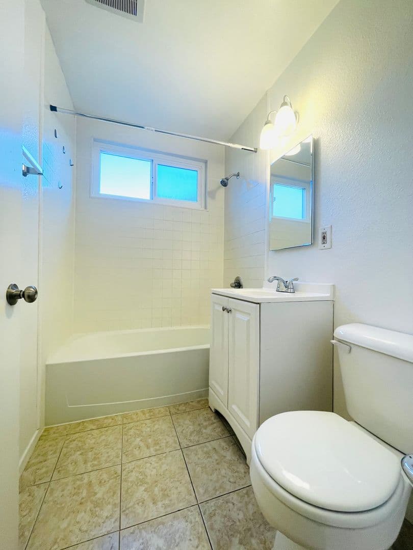 Santa Paula Apartment: 229 W. Santa Barbara Street