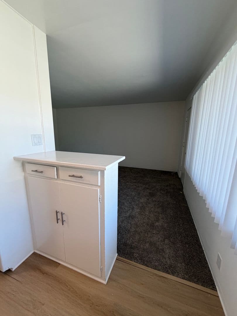 Oxnard Apartment: 839 North A Street
