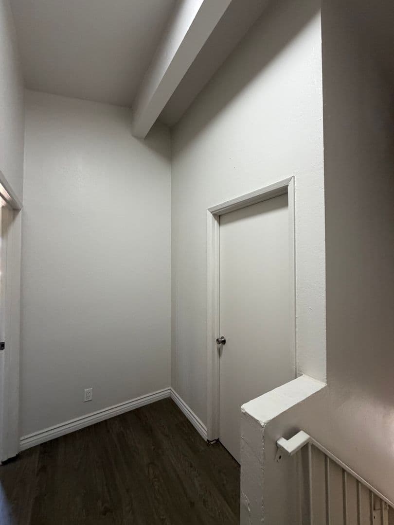 Santa Paula Apartment: 1109-1111 E. Ventura Street