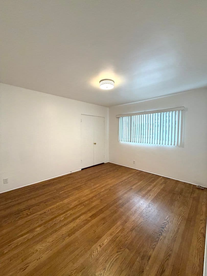 Oxnard Apartment: 839 North A Street