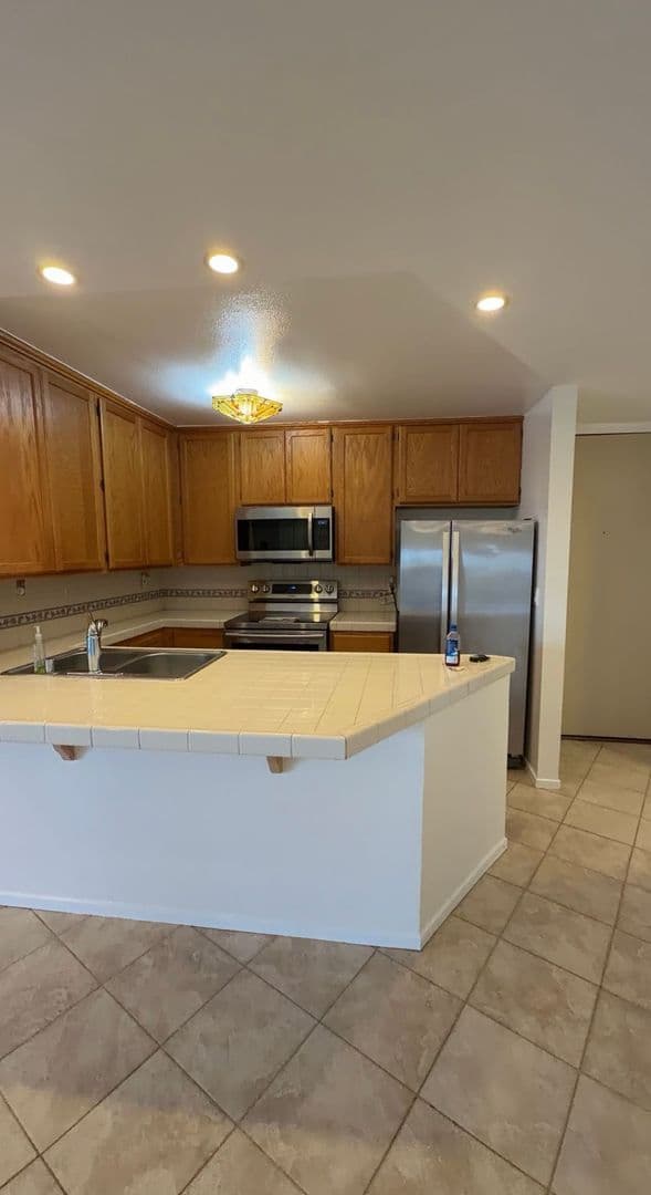 Oxnard Condo: 3101 Peninsula Road #102