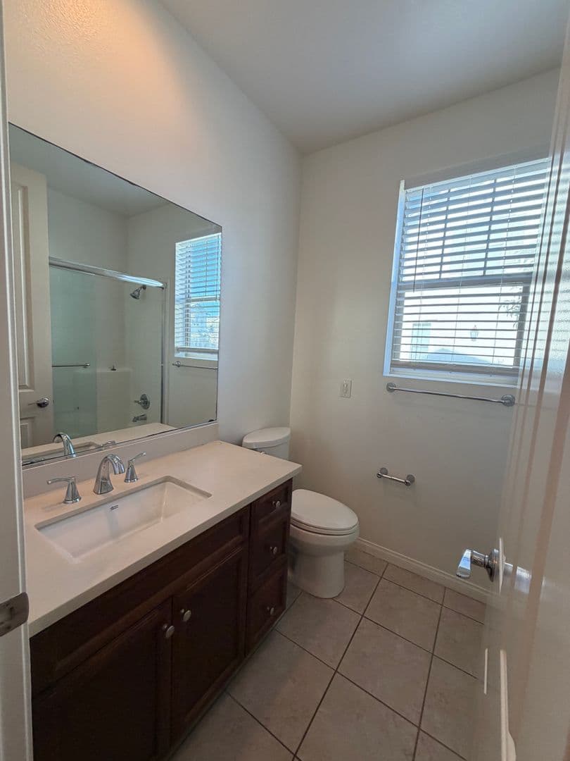 Oxnard House: 3207 Lisbon Lane