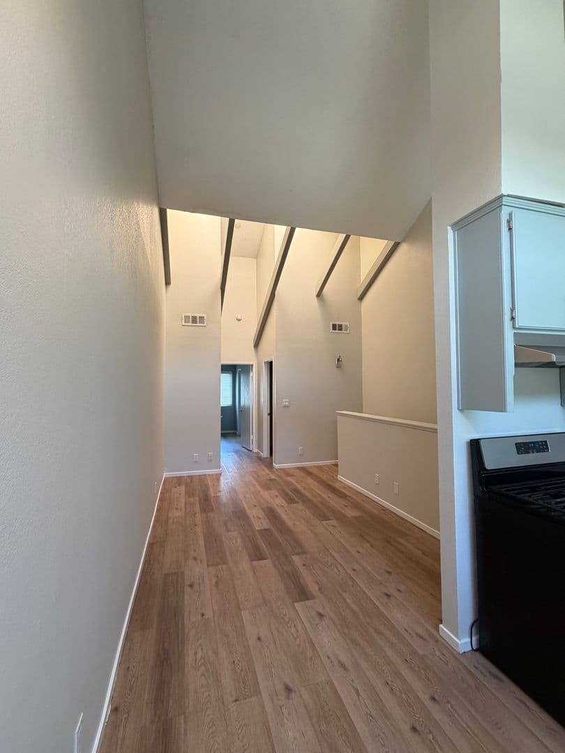 Oxnard Apartment: 430-440 Linden Drive