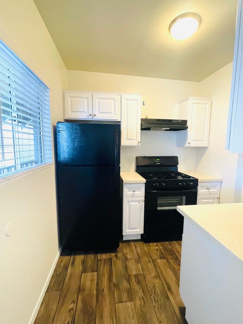 Ventura Apartment: 6301 Nightingale Street,  #1-22