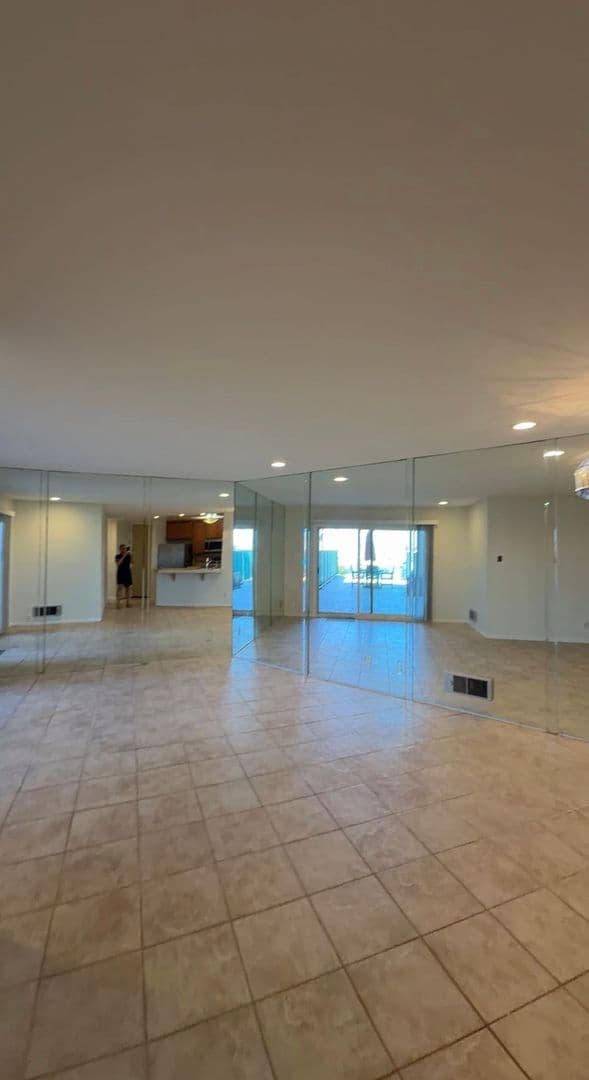 Oxnard Condo: 3101 Peninsula Road #102