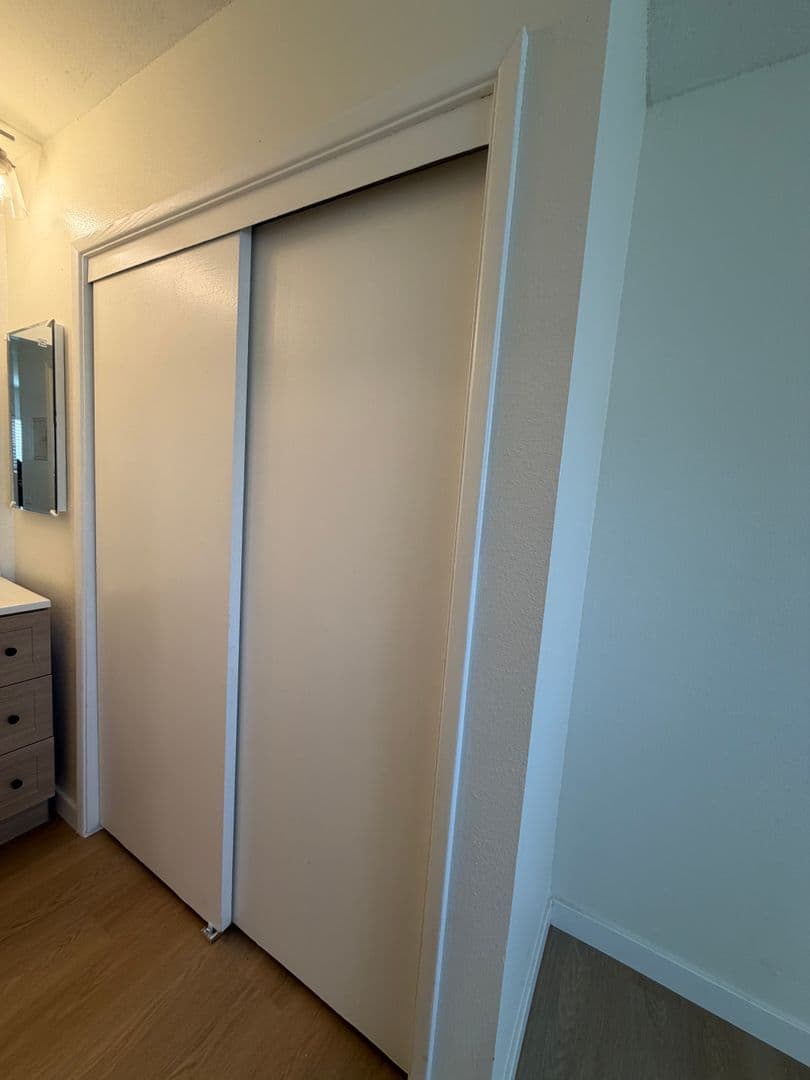 Ventura Apartment: 6301 Nightingale Street,  #1-22