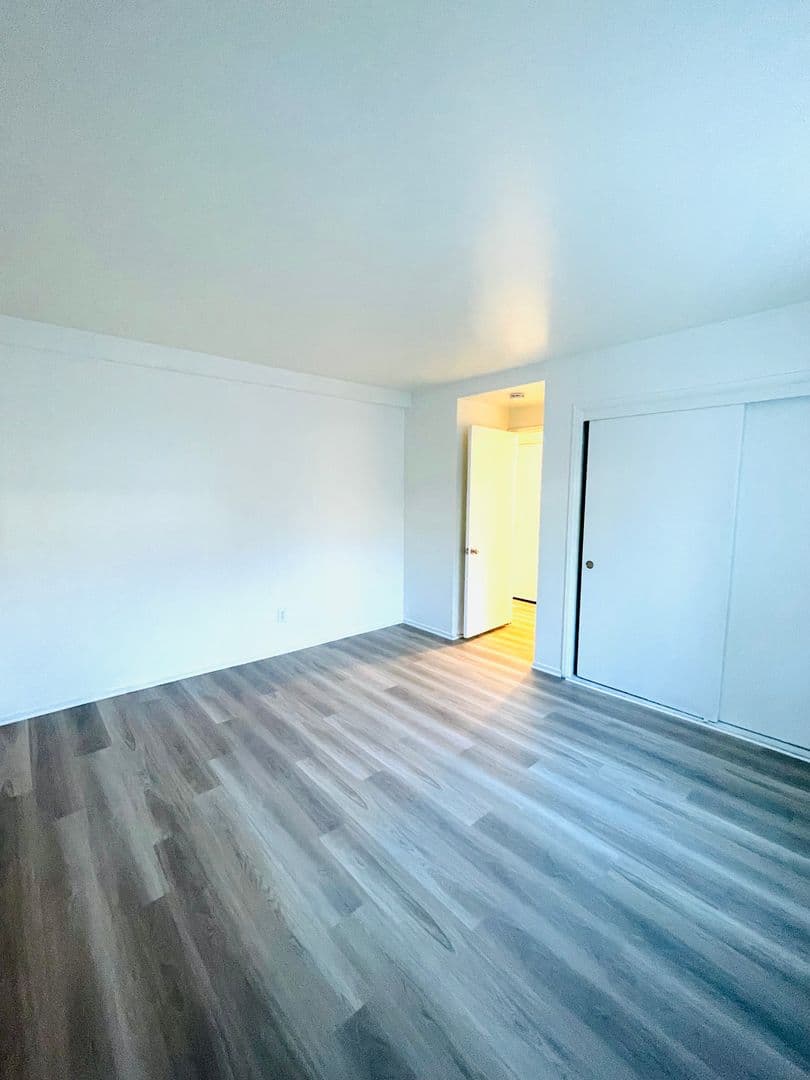 Santa Paula Apartment: 229 W. Santa Barbara Street
