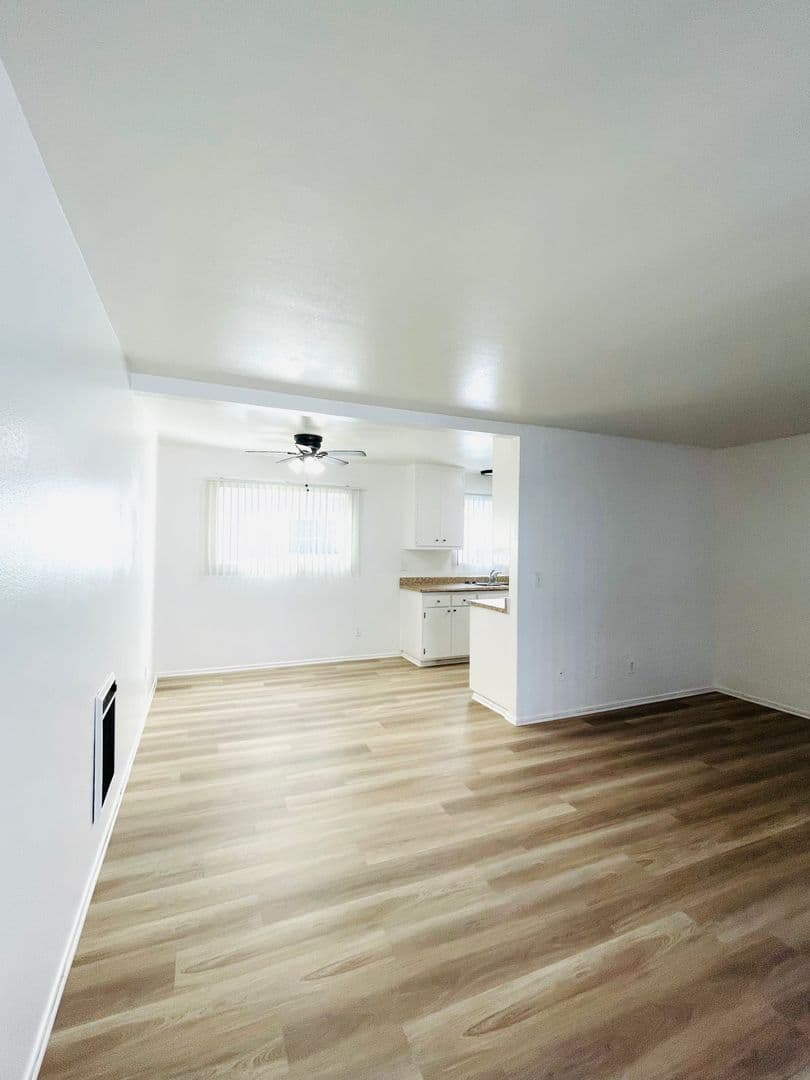 Santa Paula Apartment: 229 W. Santa Barbara Street