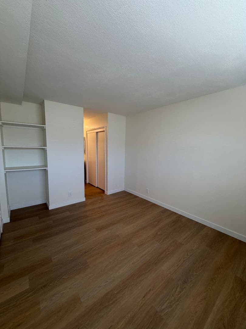 Ventura Apartment: 6301 Nightingale Street,  #1-22