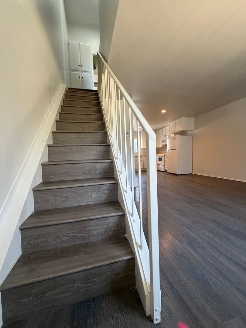 Santa Paula Apartment: 1109-1111 E. Ventura Street