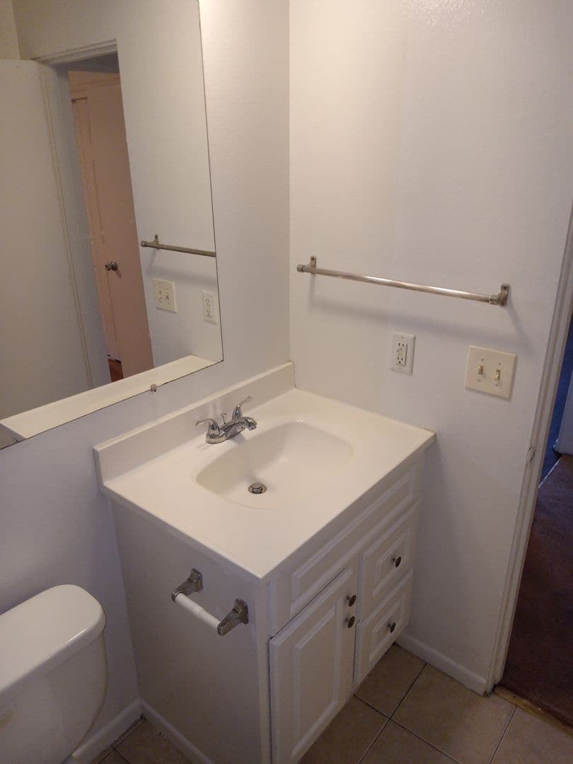 Santa Paula Apartment: 720-722 N. Ojai Road