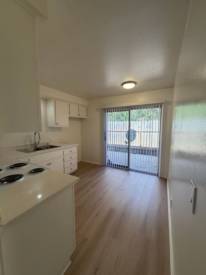 Santa Paula Apartment: 720-722 N. Ojai Road