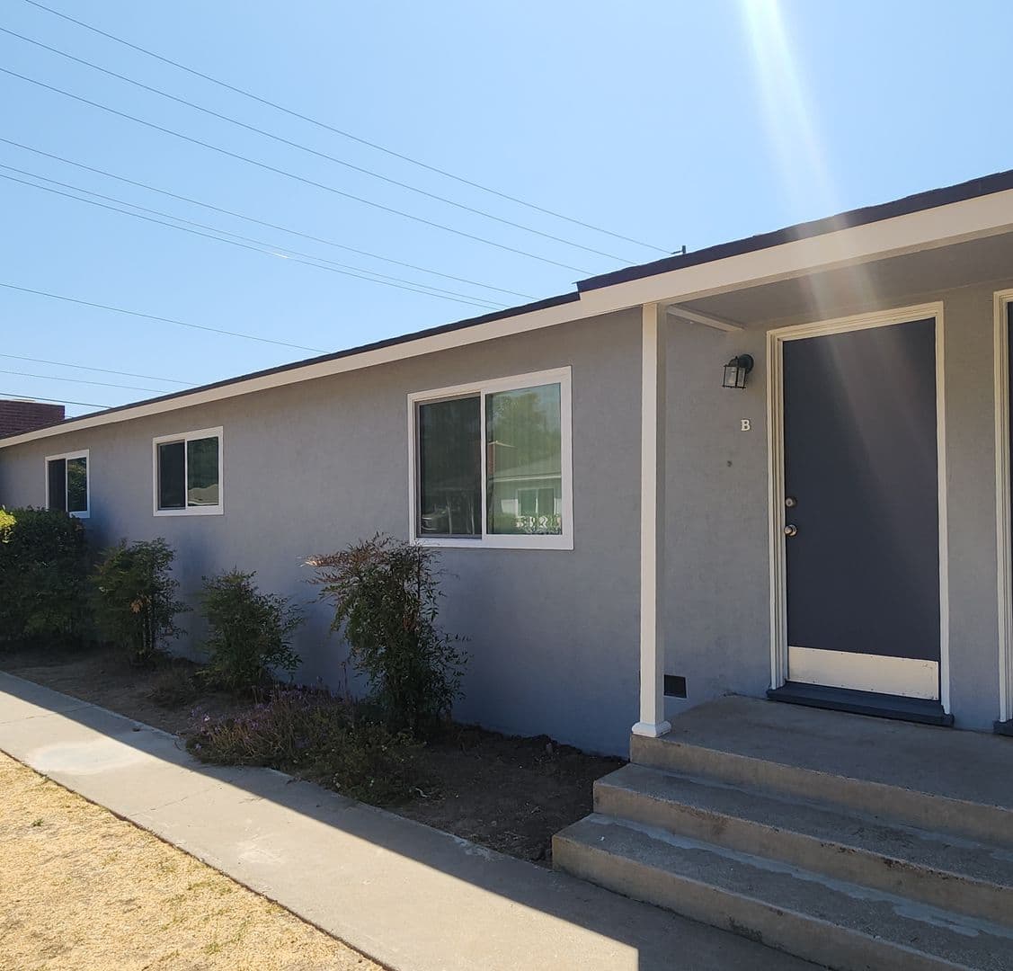 Santa Paula Apartment: 700 N. Ojai Road, A-H