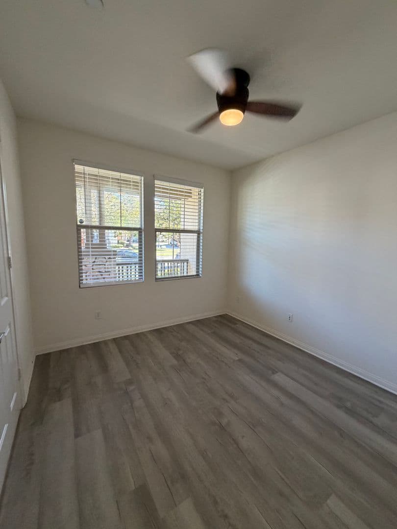 Oxnard House: 3207 Lisbon Lane