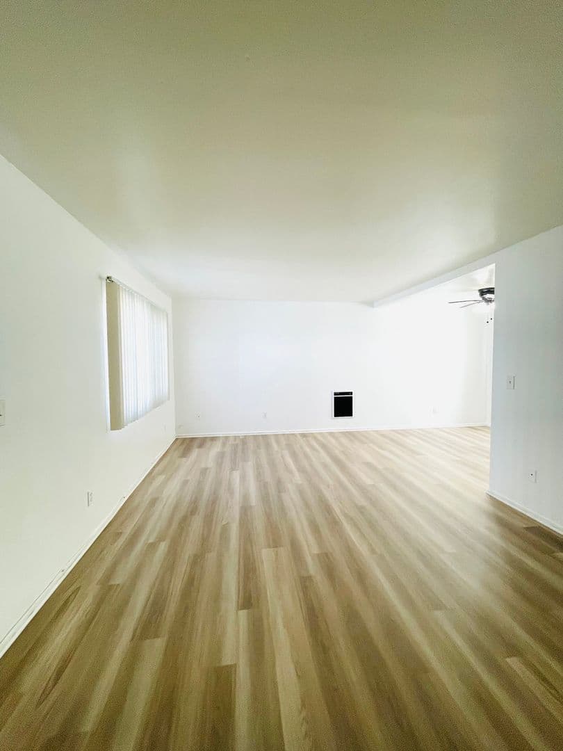 Santa Paula Apartment: 229 W. Santa Barbara Street