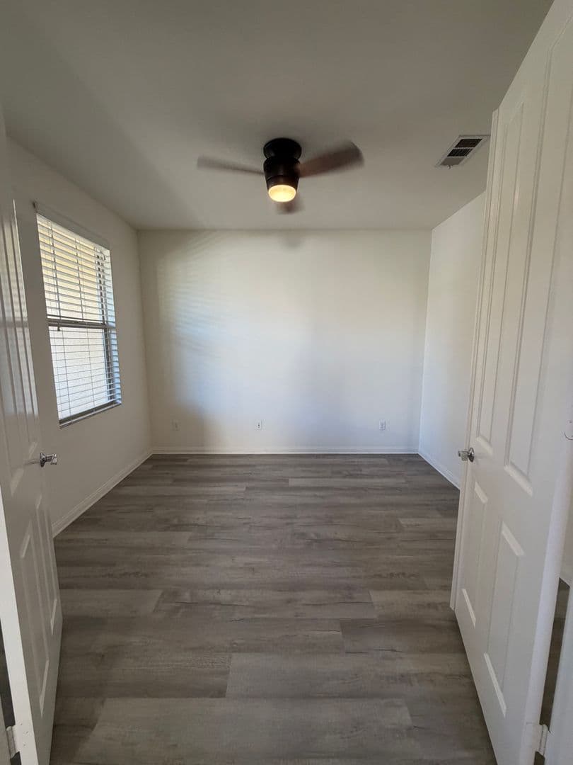 Oxnard House: 3207 Lisbon Lane