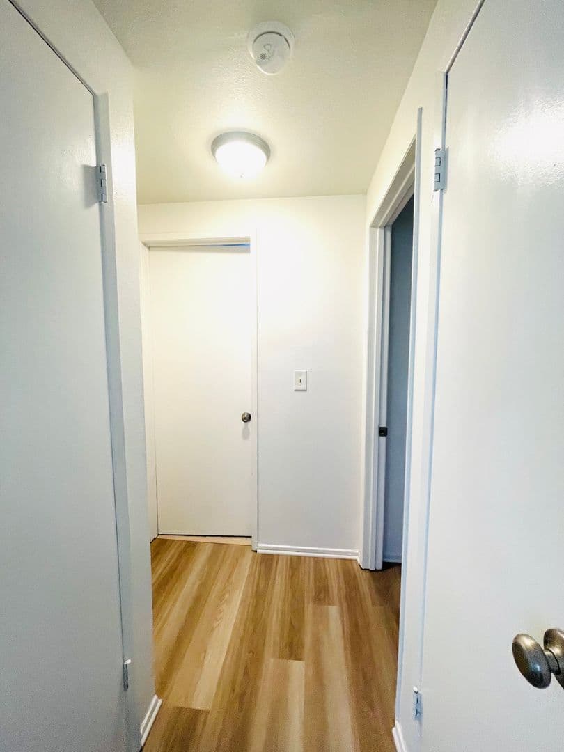 Santa Paula Apartment: 229 W. Santa Barbara Street