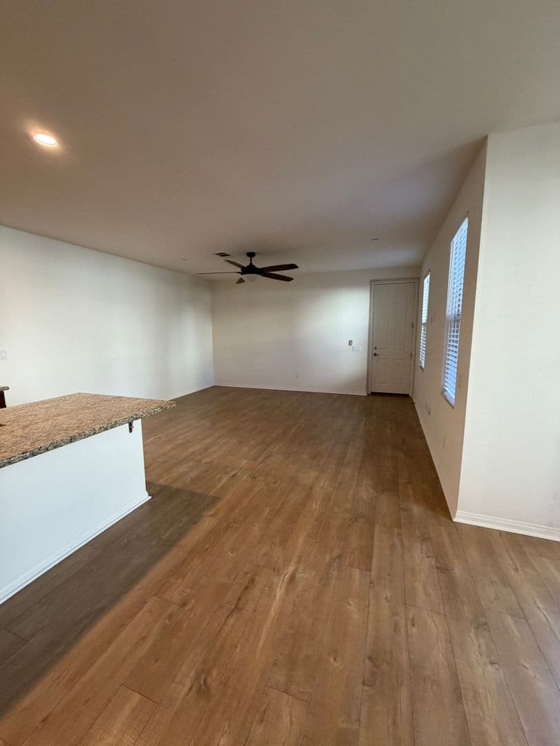 Oxnard House: 3207 Lisbon Lane