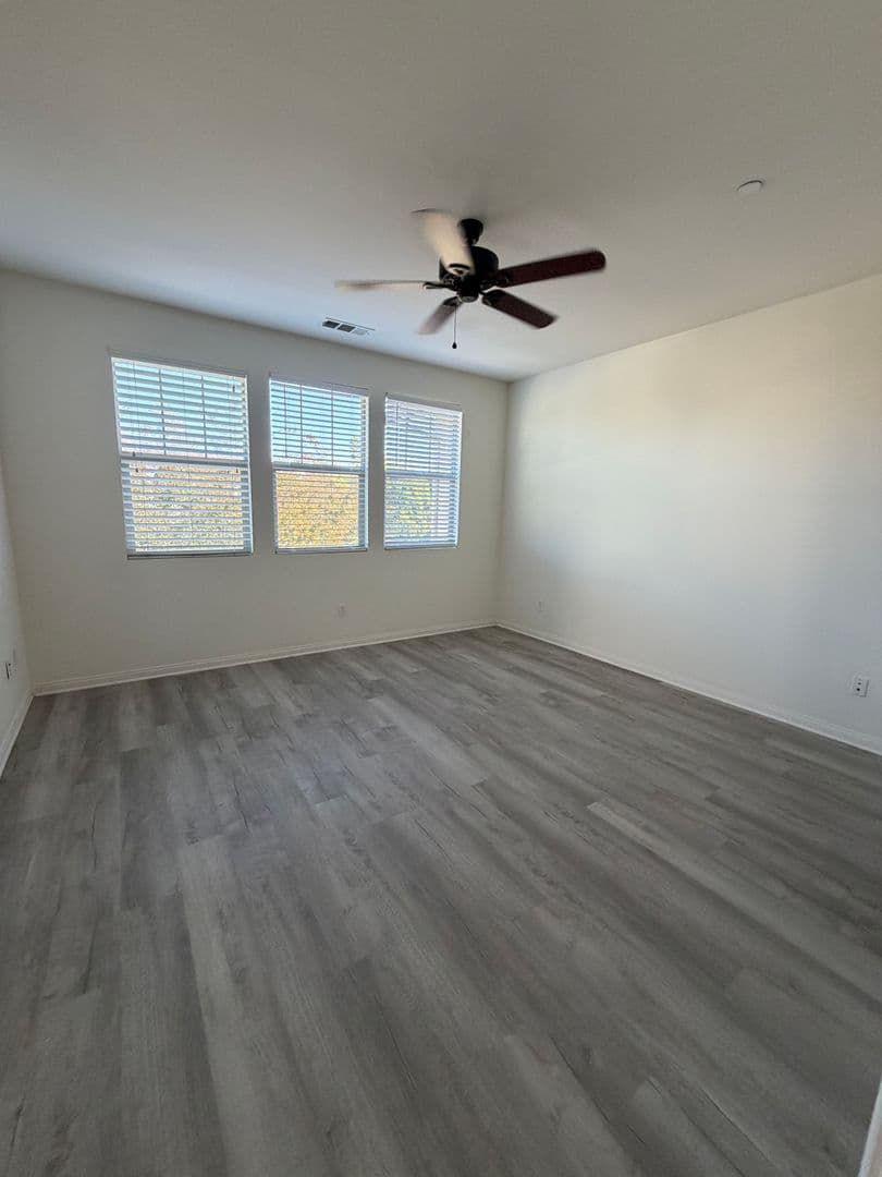 Oxnard House: 3207 Lisbon Lane