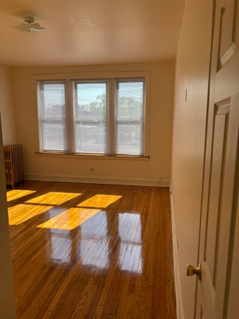 Chicago Apartment: 2531-41 E. 73rd Street