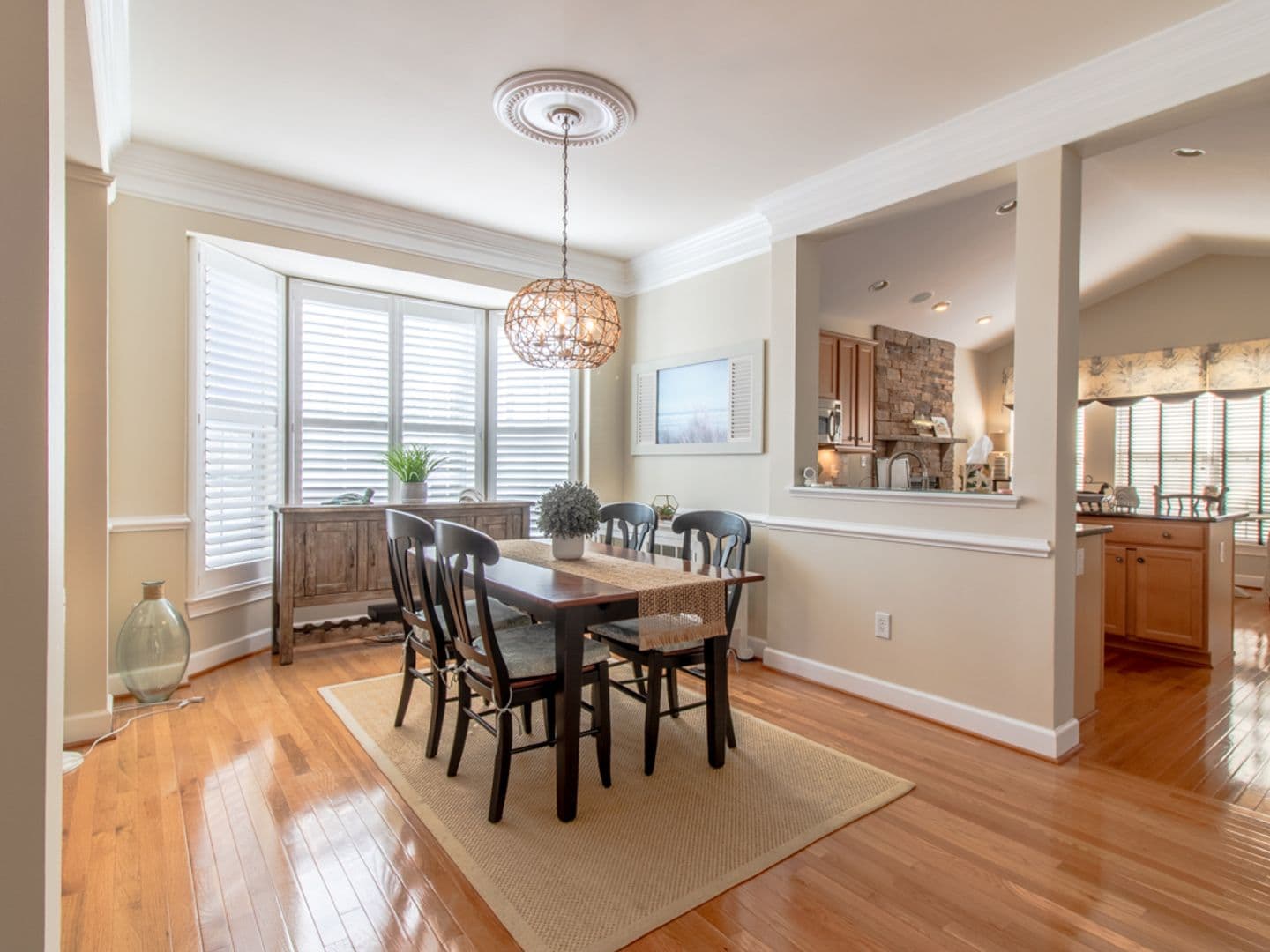 Milton House: 16478 Howard Miller Lane
