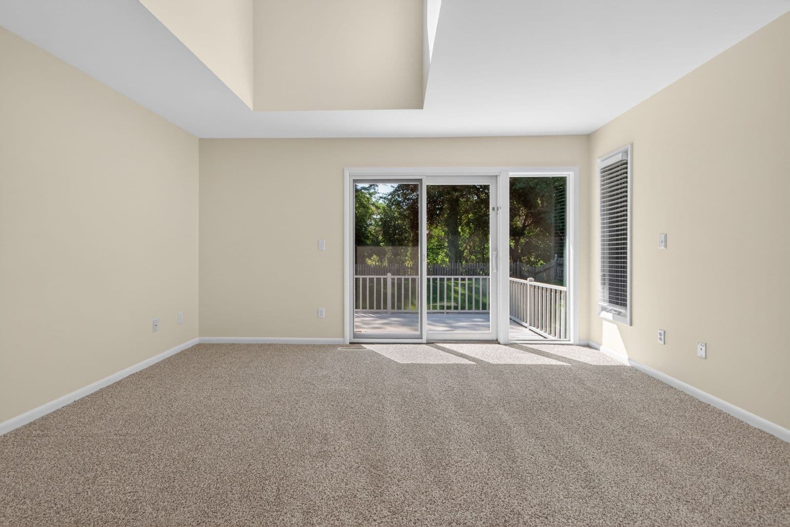 Lewes House: 18609 Broadfield Drive