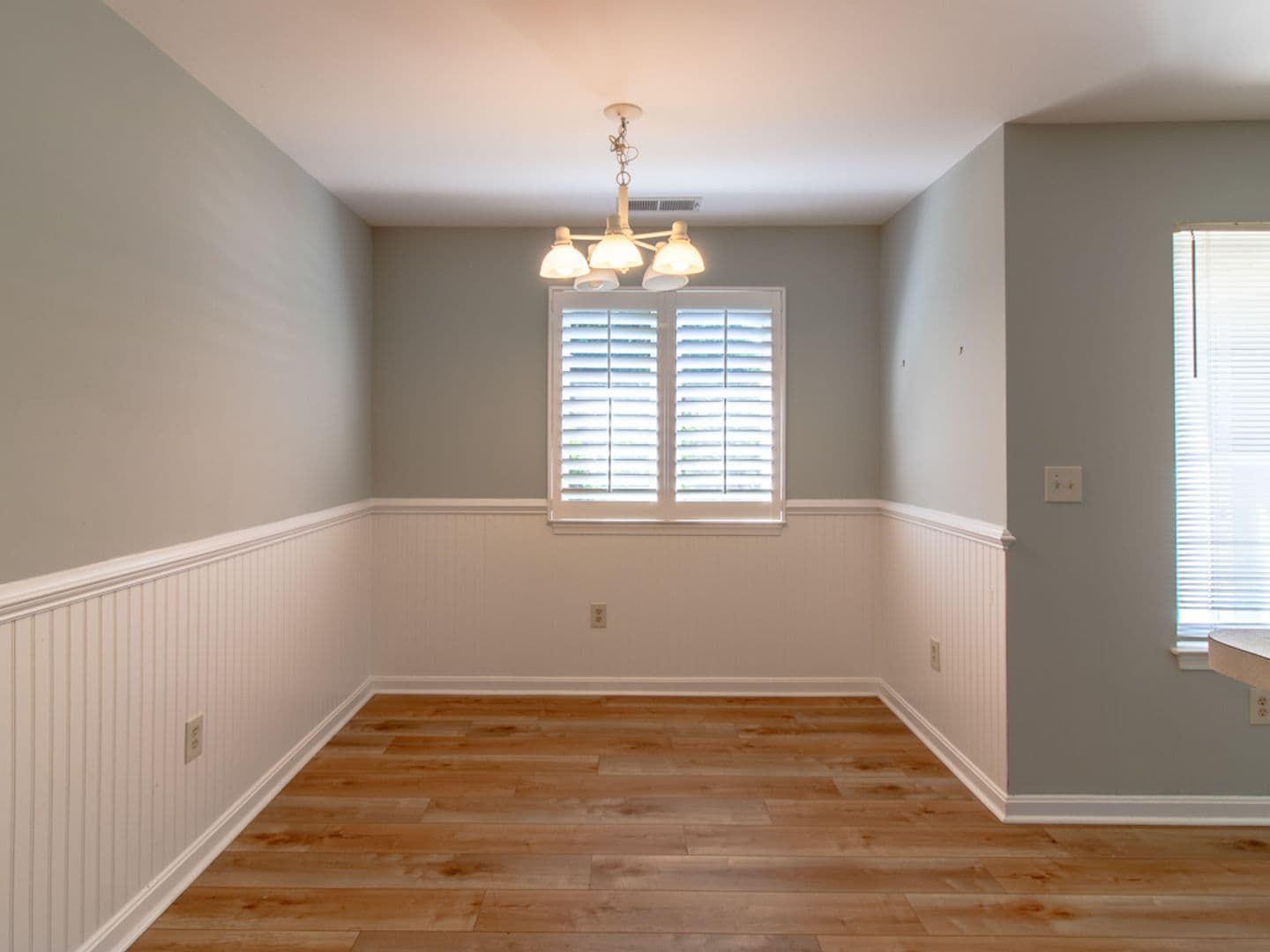 Lewes Townhome: 159 Lakeside Drive