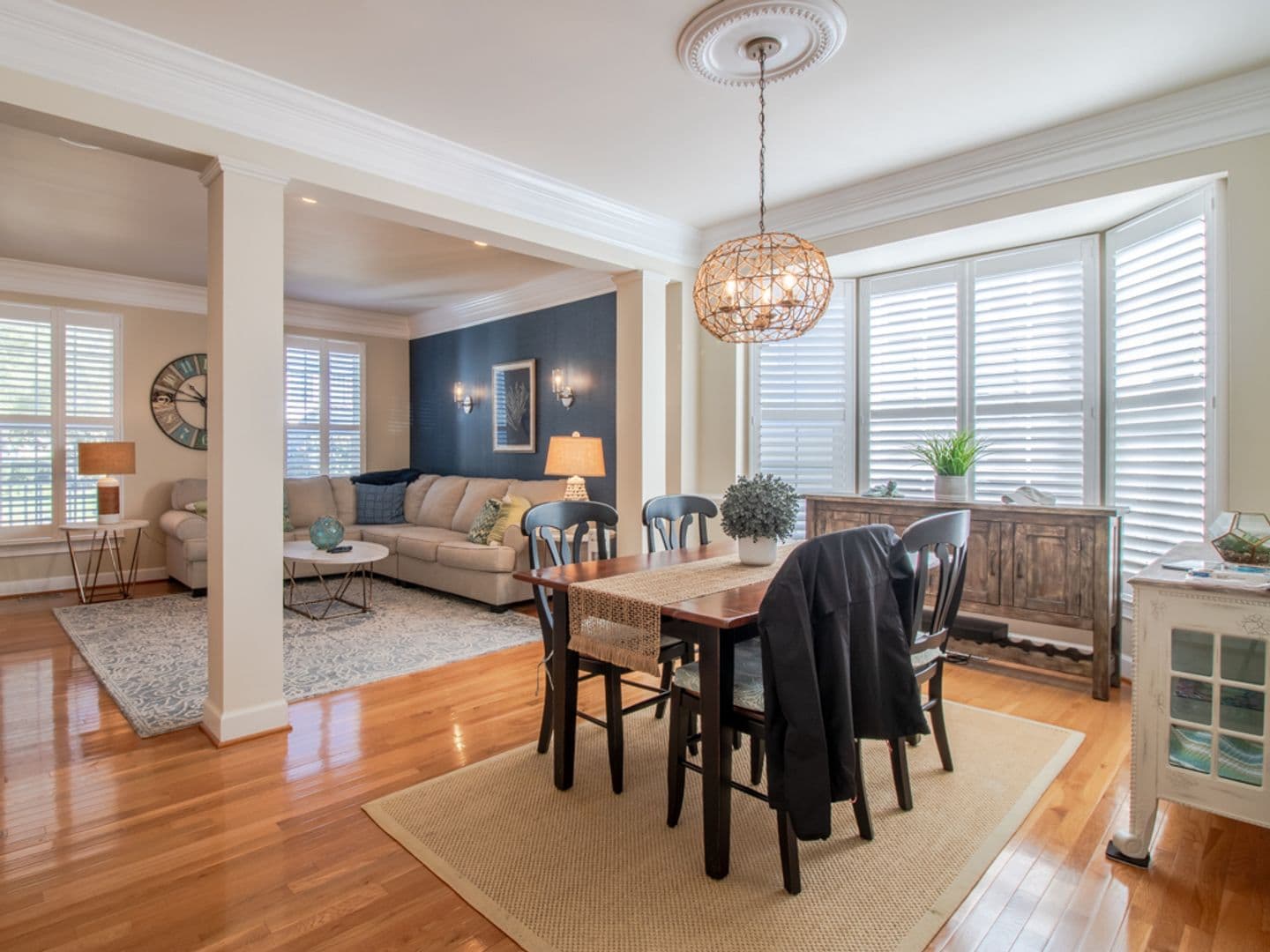 Milton House: 16478 Howard Miller Lane