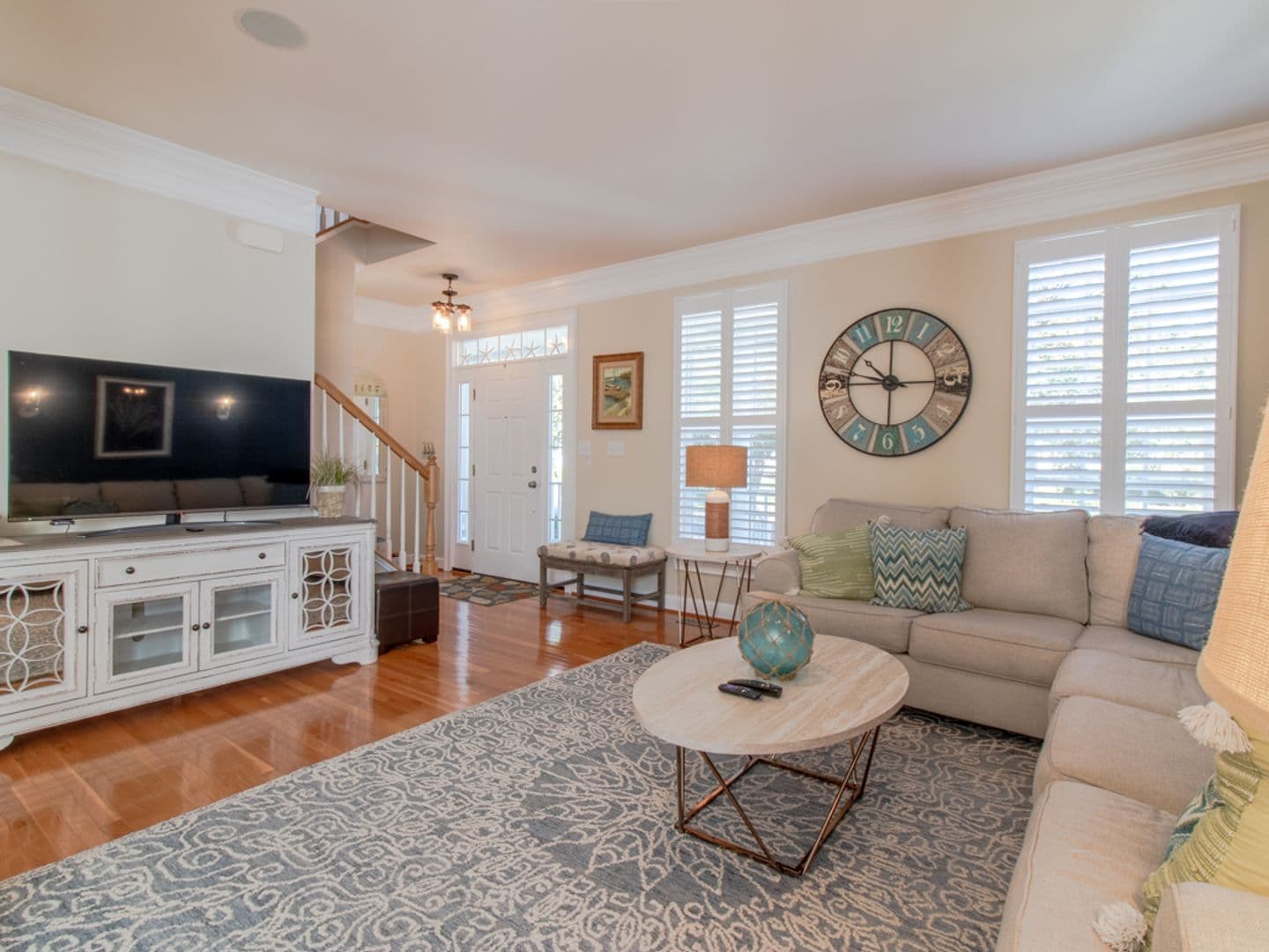 Milton House: 16478 Howard Miller Lane