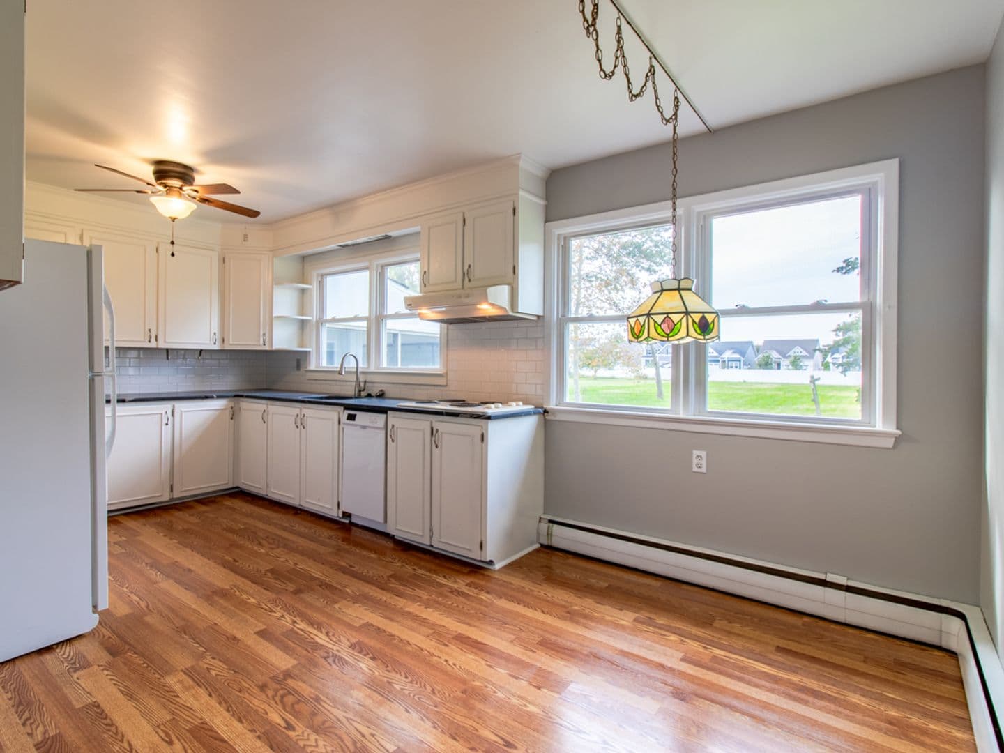 Lewes House: 1517 Savannah Rd