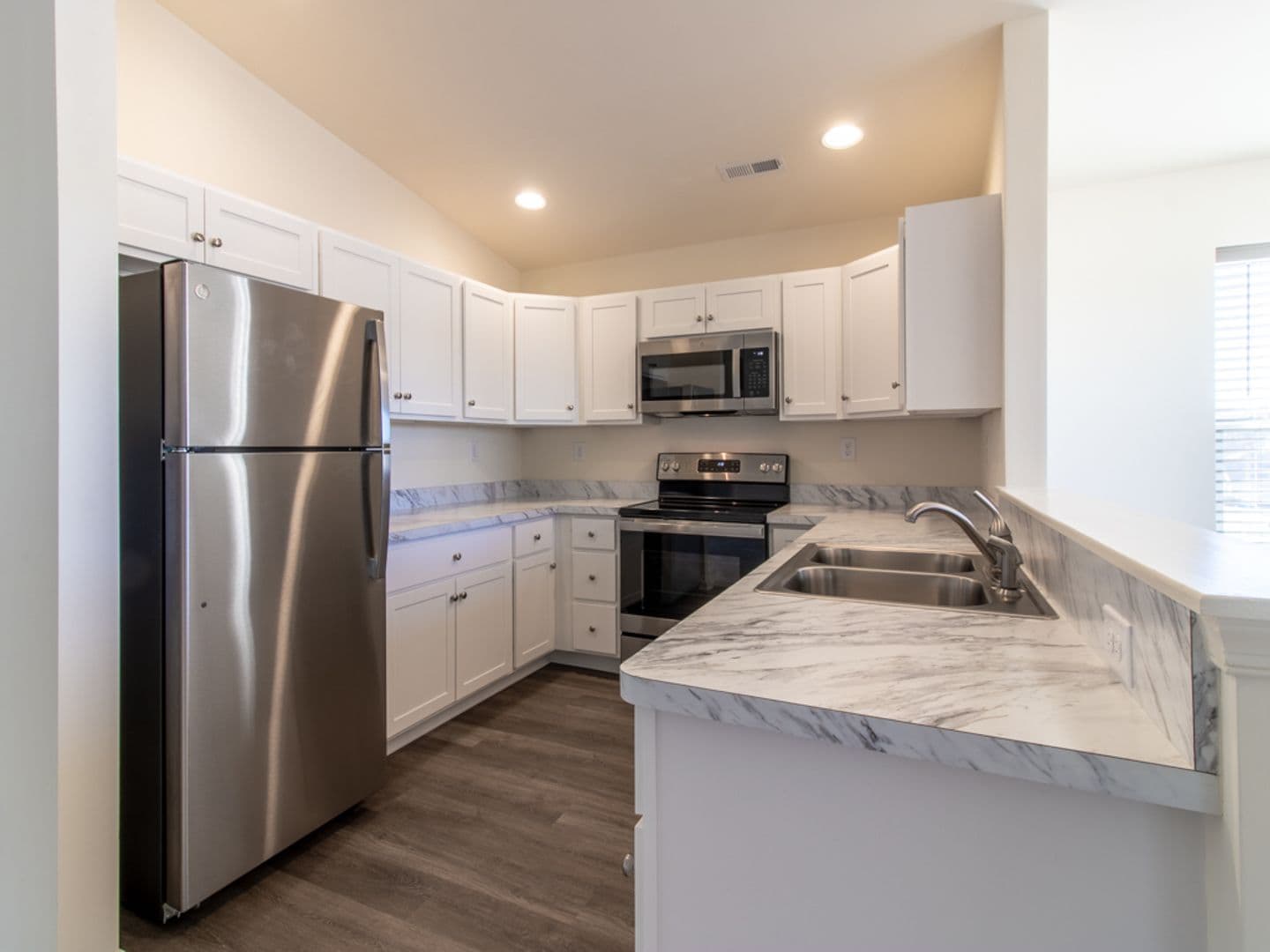 Milford Condo: 5003 W Pebble Lane