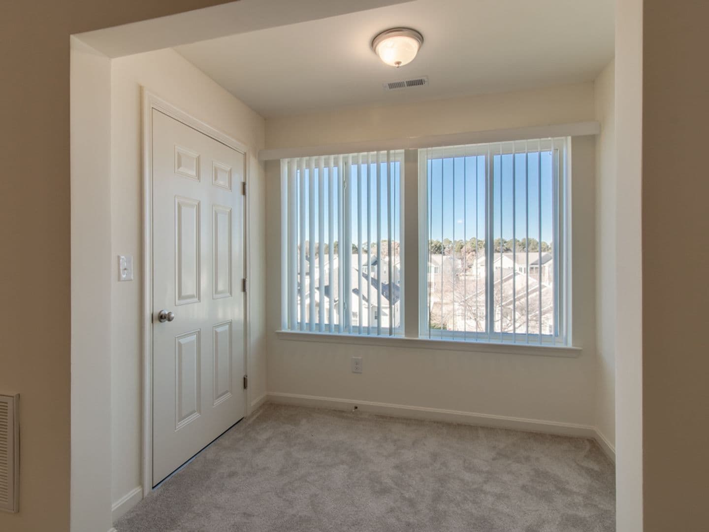 Milford Condo: 5003 W Pebble Lane