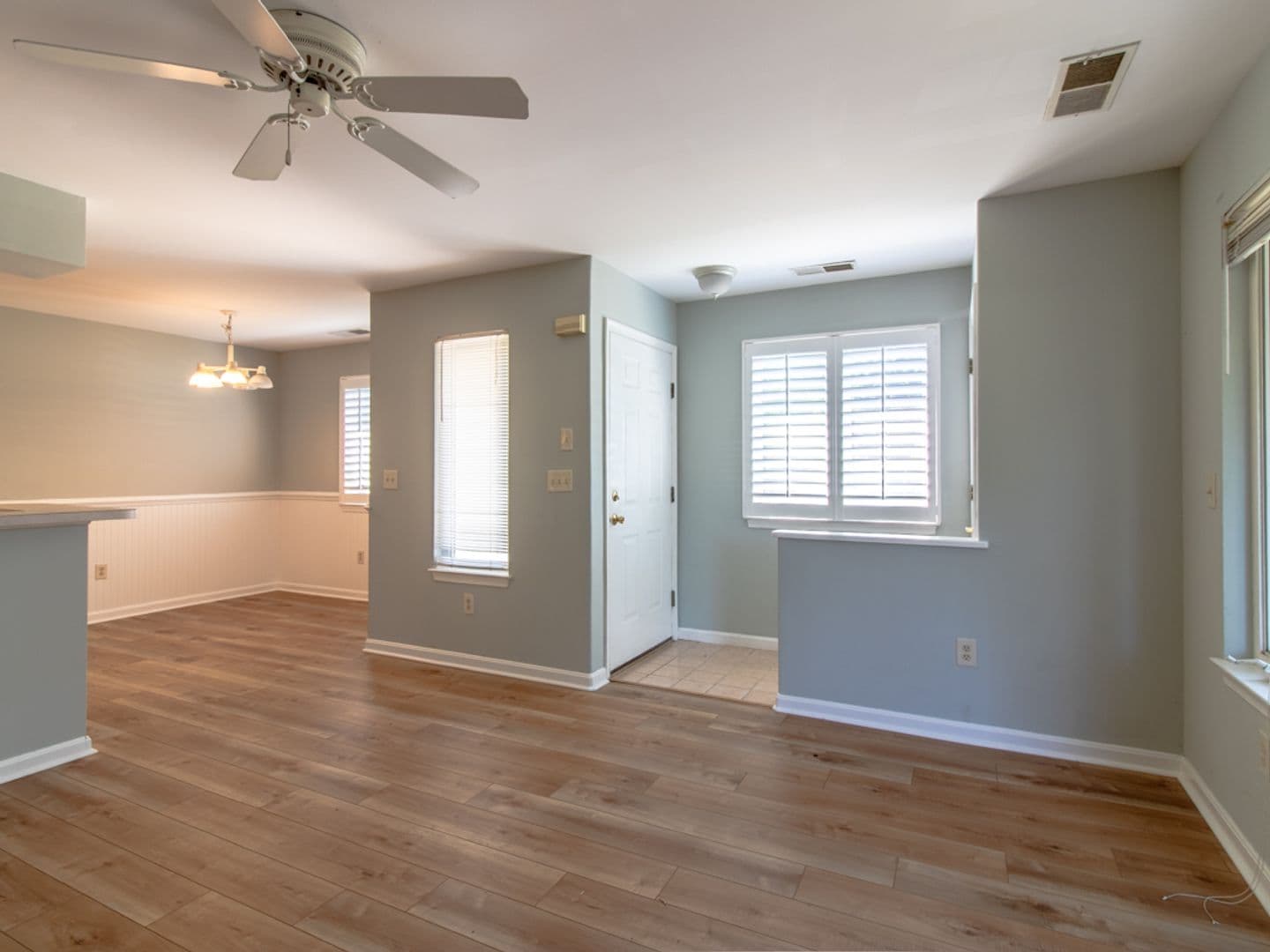 Lewes Townhome: 159 Lakeside Drive
