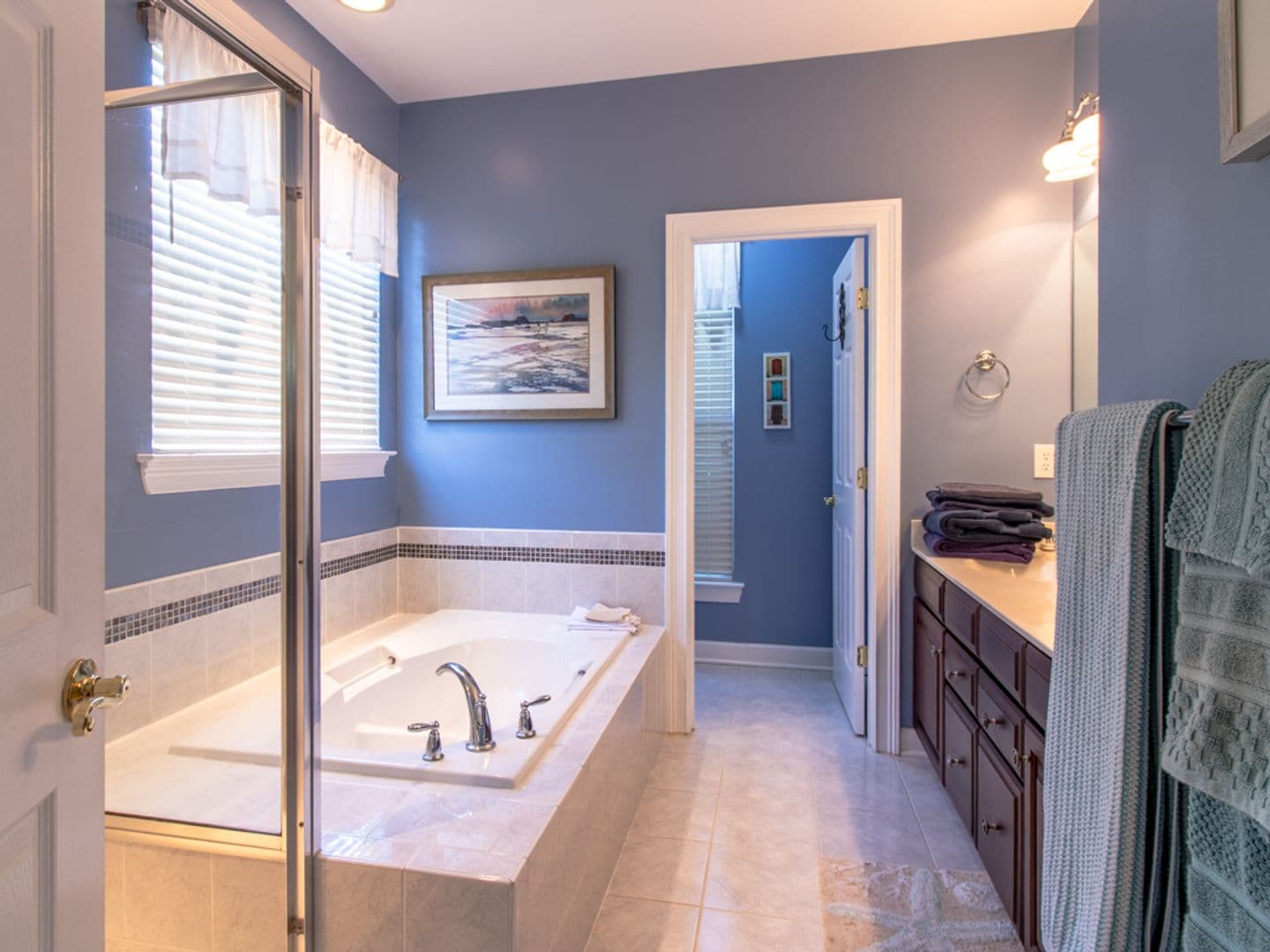 Milton House: 16478 Howard Miller Lane
