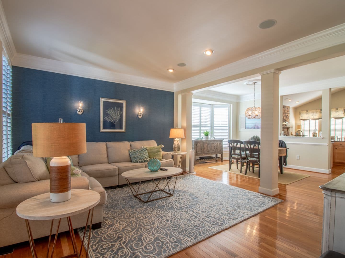 Milton House: 16478 Howard Miller Lane