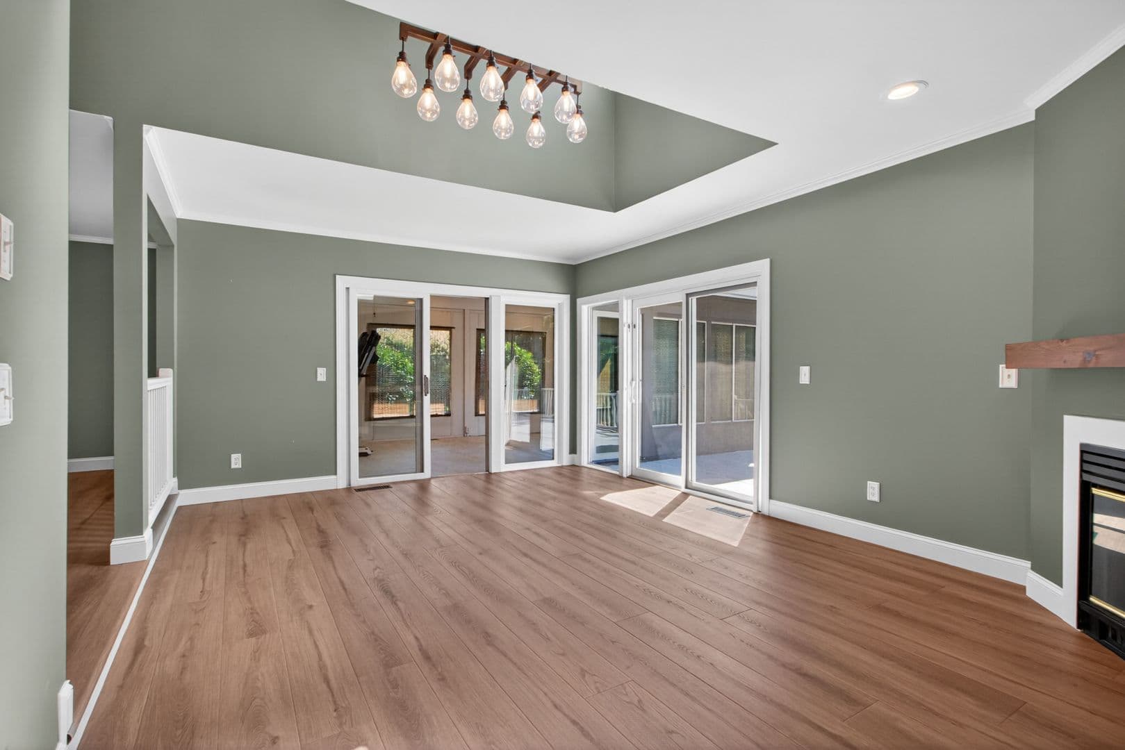 Lewes House: 18609 Broadfield Drive