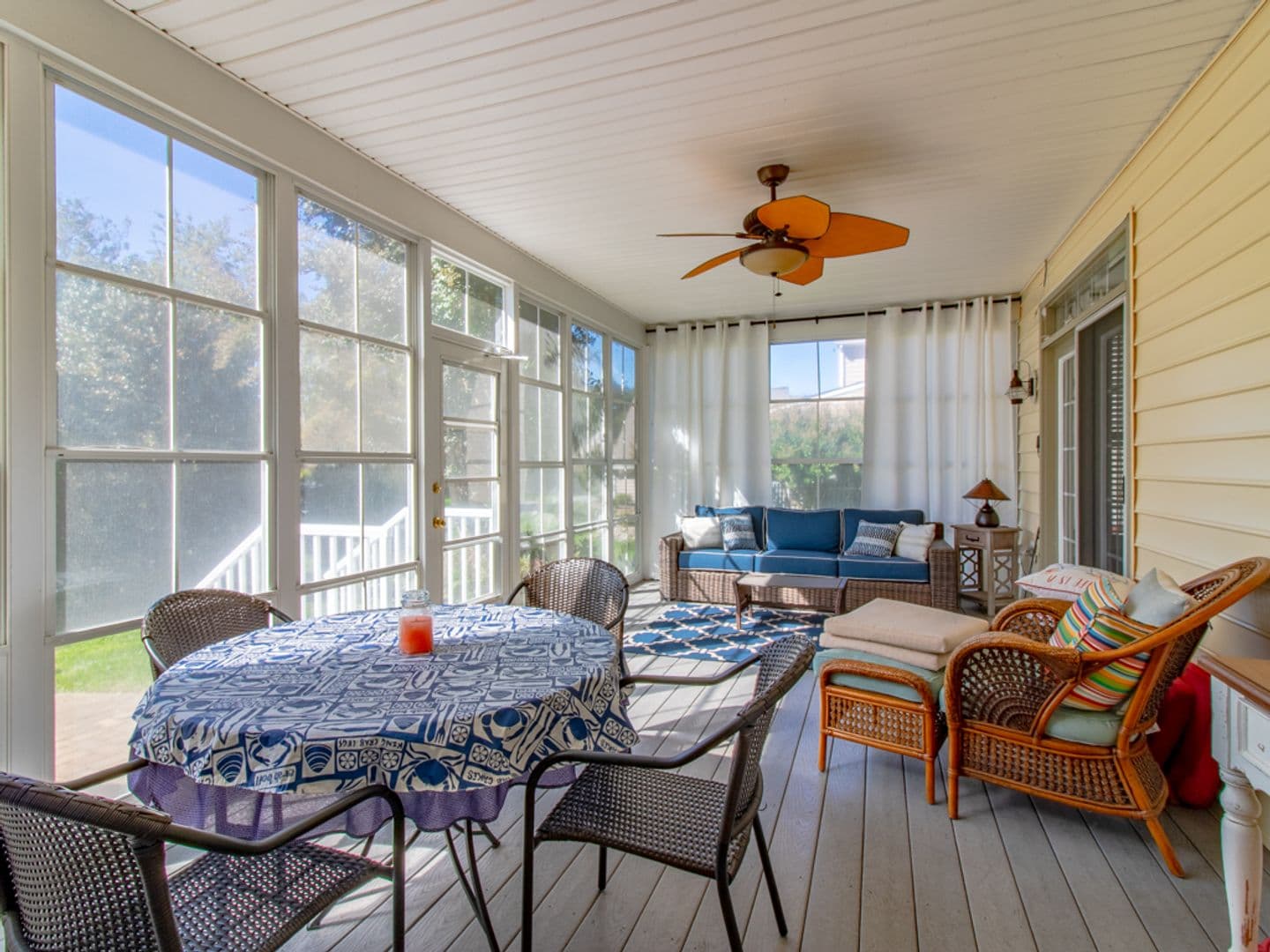 Milton House: 16478 Howard Miller Lane